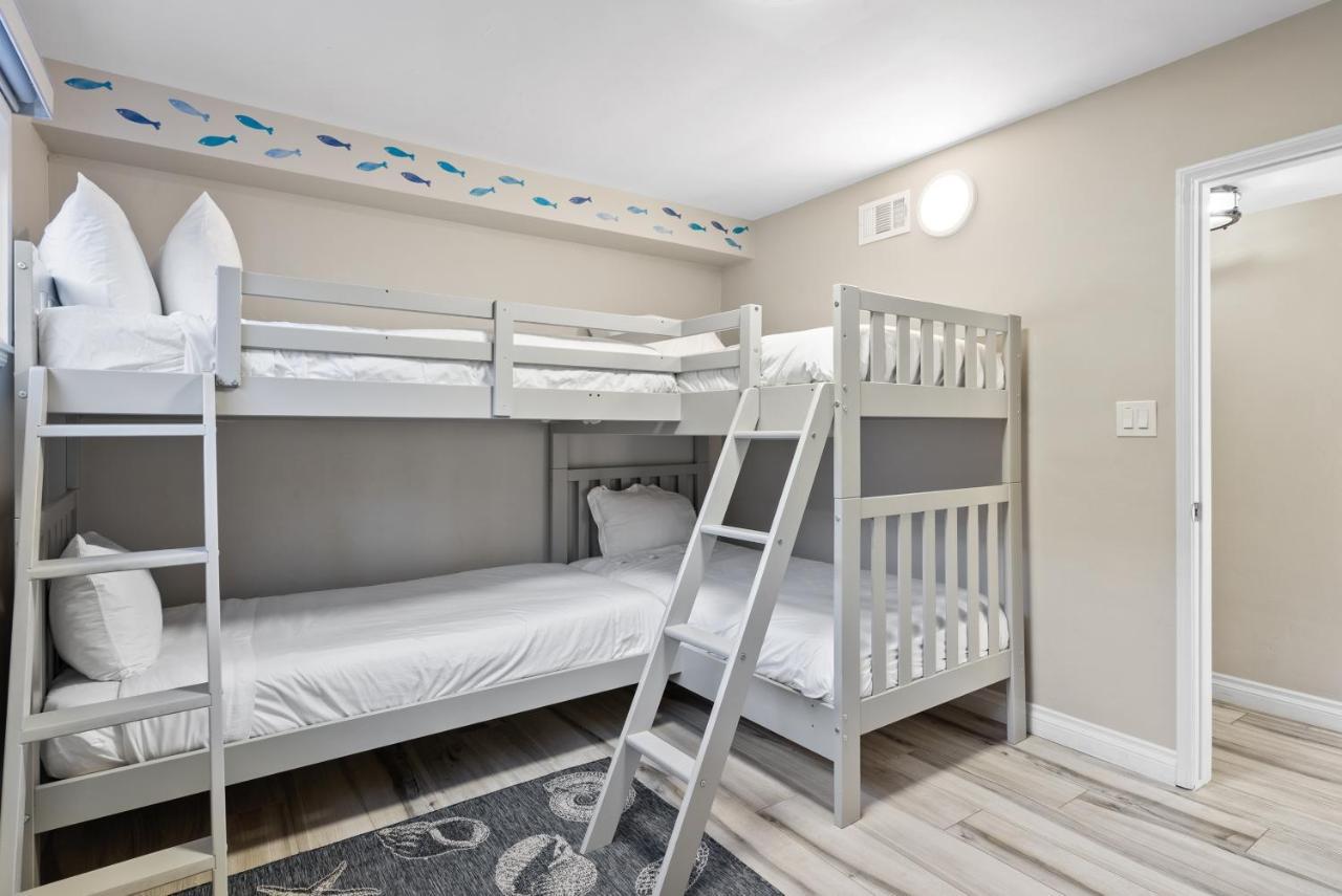 Holiday home Bird Rock Dreams - Ocean Views, Massive Yard, Outdoor Dining, Fast Wifi & Ac! *