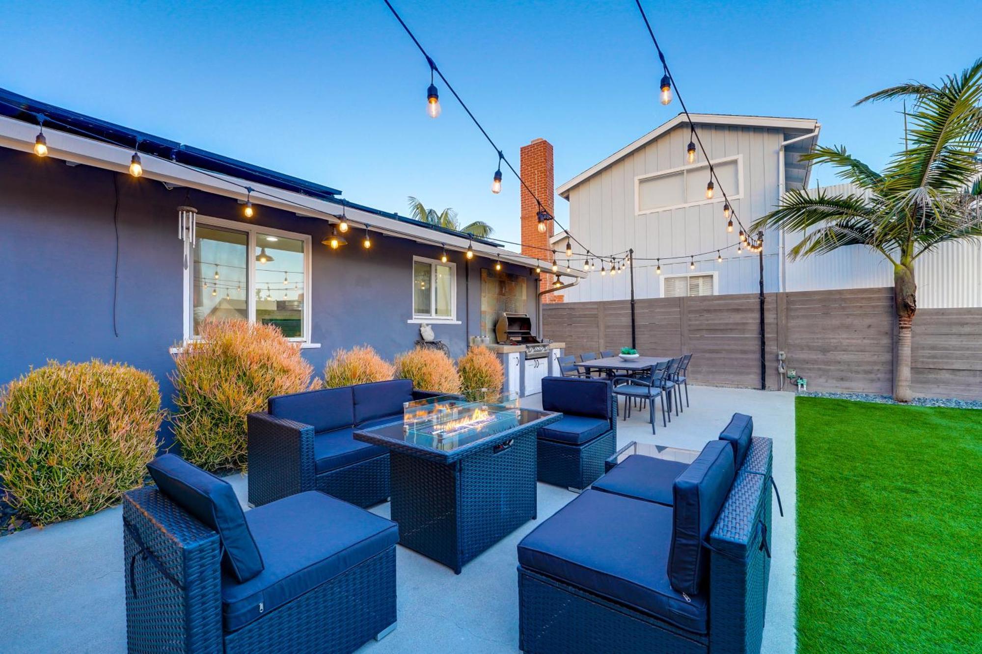 Holiday home Bird Rock Dreams - Ocean Views, Massive Yard, Outdoor Dining, Fast Wifi & Ac! *
